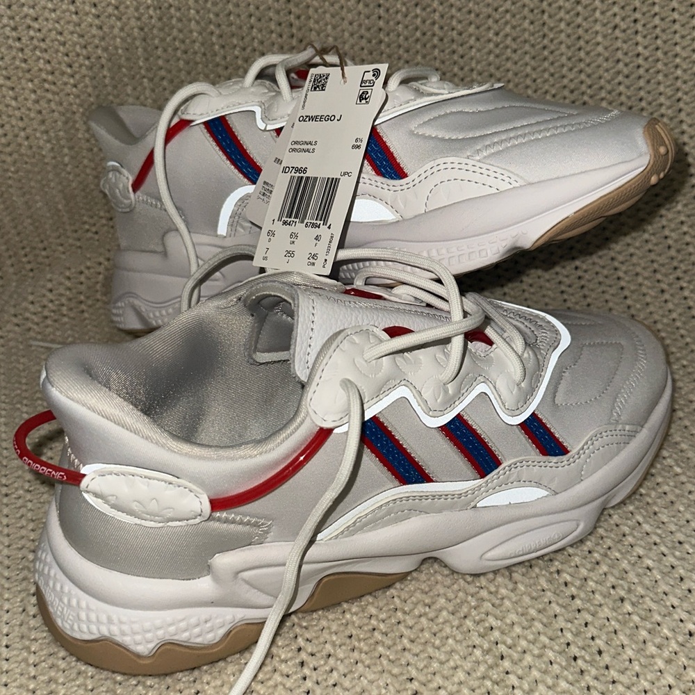 NEW Adidas Oswego Running Shoes 5.5y